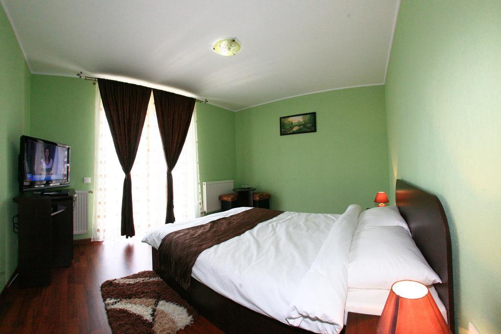 Hotel Heaven Sălişte Camera foto