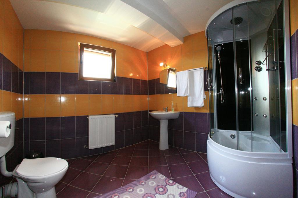 Hotel Heaven Sălişte Camera foto
