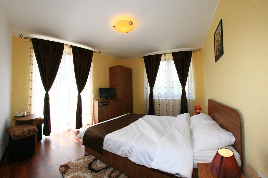 Hotel Heaven Sălişte Camera foto
