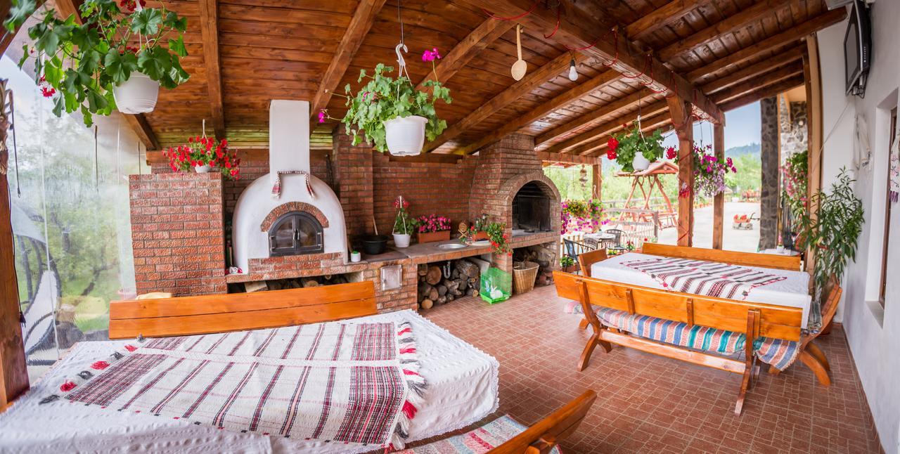 Hotel Heaven Sălişte Esterno foto